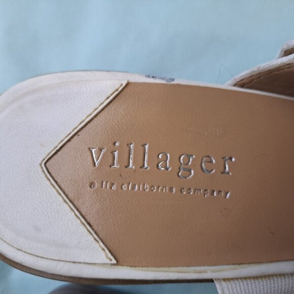 Villager Women's 8.5 White Slip-On Leather Heeled Sandals Adjustable Buckle FLAW - Picture 3 of 11